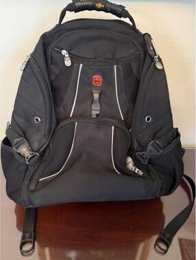 Swissgear 1900 ScanSmart Laptop Backpack Black TSA Friendly Fits up to 17